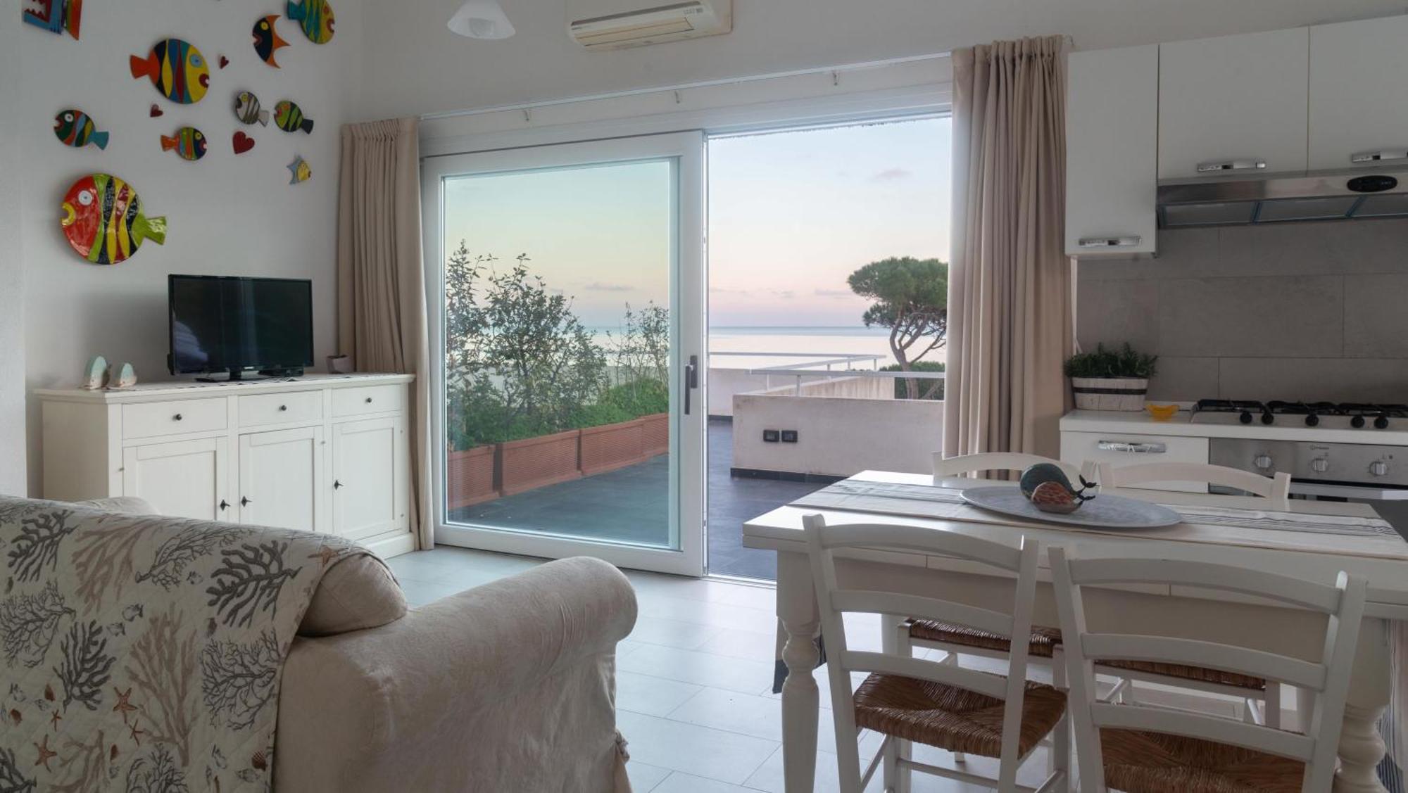 La Casa Sul Mare Apartment Cala Liberotto Luaran gambar