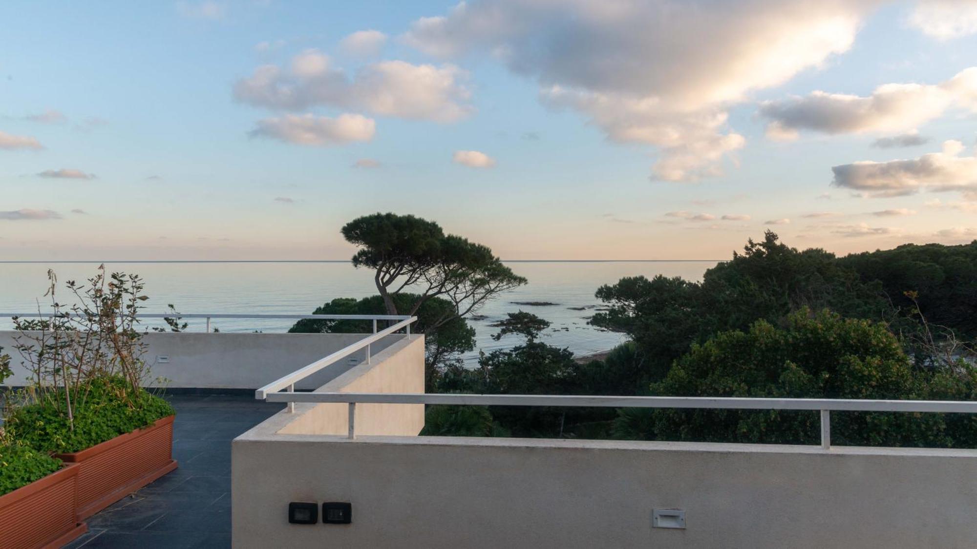 La Casa Sul Mare Apartment Cala Liberotto Luaran gambar