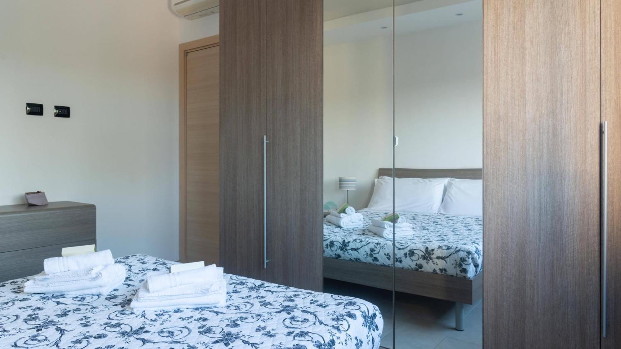 La Casa Sul Mare Apartment Cala Liberotto Luaran gambar
